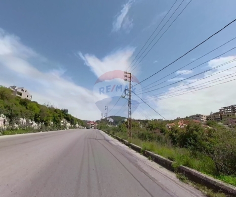 R9-3964 Land for Sale in Kfar Kawas Jbeil | 1,310 m² on Saint Charbel Highway | Zone C 30/90أرض للبيع في كفر قواس جبيل 1,310 م² | على أوتوستراد مار شربل | تصنيف 30/90