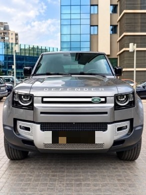 Land Rover Defender P400 HSE 2023