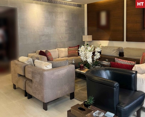 PRIME VERDUN,BEIRUT LOCATION/فردان/MODERN APARTMENT NEAR ABC/REF#HT141740 !