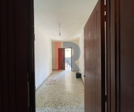 R9-4026 157m² Top-Floor Apartment for Sale on Motran Street Tripoli شقة 157م للبيع في شارع المطران طرابلس