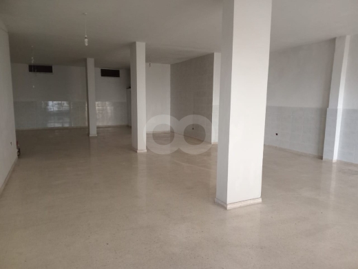 محل للايجار 140m صالح للتجارة أو مستودع | Shop for Rent 140sqm Retail Warehouse