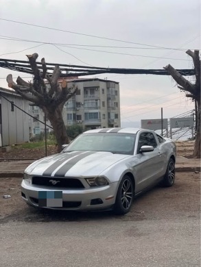Ford Mustang 2010 V6