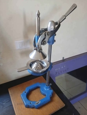 Original Lemon and Pomegranate Juicer, Cooler and Large Umbrella