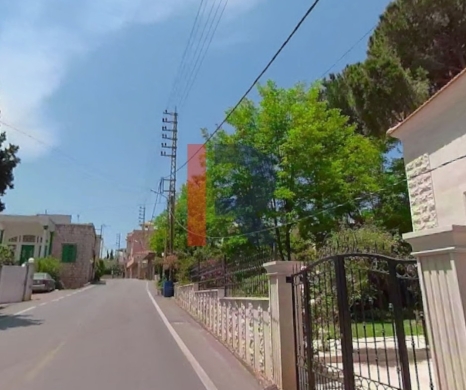 R9-3050 Land for Sale in Bechmezine – Koura (1,100 m², Zoning 20/40)