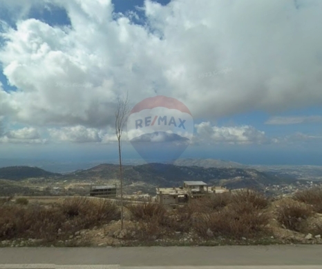 R9-3094 Land with Building Under Construction for Sale in Biqaa Sefrine أرض مع بناء قيد الإنشاء للبيع في بقاع صفرين