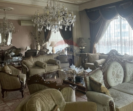 R9-3213 Apartment for Sale in Miten Street – Tripoli شقة للبيع في شارع المتين طرابلس