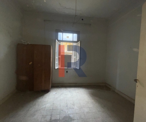 R9-3358 Apartment for Sale in Metran Street Tripoli