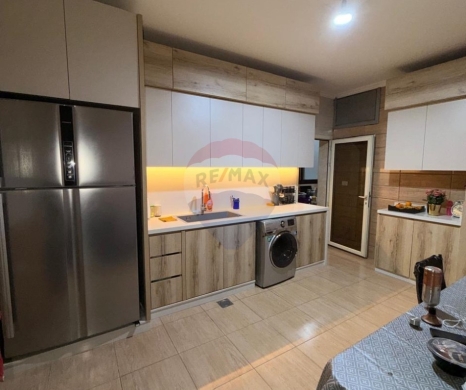 R9-3454 Apartment for Sale in Nakabet Ateba Tripoli – 220 m², Fully Decoratedشقة للبيع في نقابة الأطباء طرابلس – 220 م²