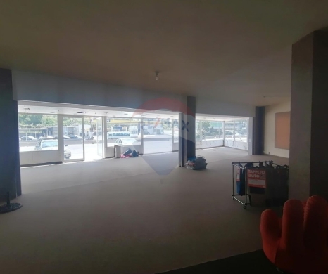 R9-3498 Landmark Commercial Building for Sale in Halat, Jbeil – 2100 m², 6 Floorsمبنى تجاري بارز للبيع في حالات جبيل – 2100 م²، 6 طوابق