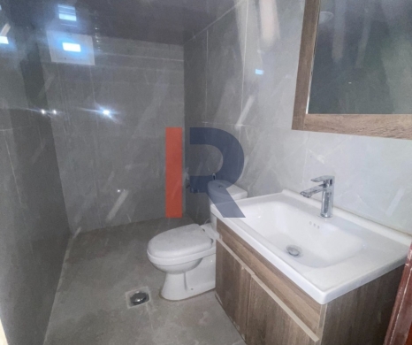 R9-3501 Apartment for Rent in Azmi, Tripoli – 160 m², 7th Floor, Renovated