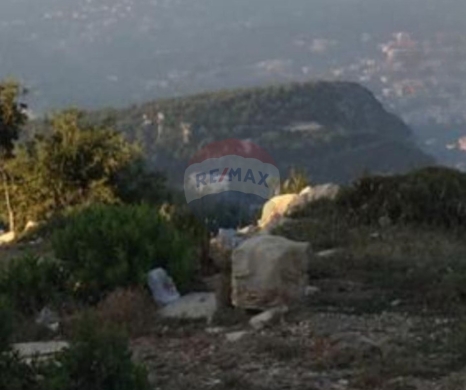 R9-3552 Land for Sale in Danniyeh – Beit Jida, 2011 m², Villas Areaأرض للبيع في الضنية بيت جيده – 2011 م²، منطقة الفلل