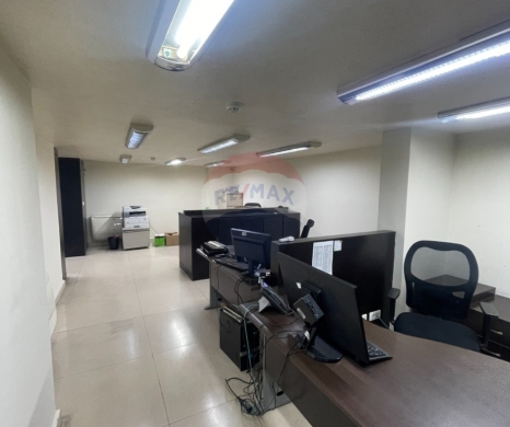 R9-3584 Showroom for Rent in Tripoli – Sahat El Nour, 400 m², Prime Locationصالة عرض للإيجار في طرابلس – ساحة النور، 400 م²، موقع مميز