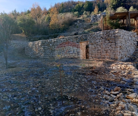 R9-3702 Land for Sale in Bchaaleh – Batroun, 850 m², Zoning 25/50 أرض للبيع في بشعليه البترون – 850 م²، تصنيف 25/50