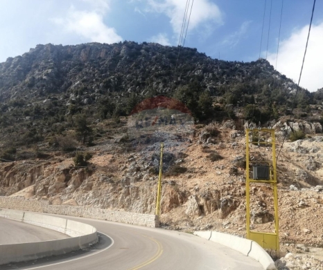 R9-3732 Land for Sale in Baabda – Jabal es-Saaïdé near Jounieh, 24,200 m² أرض للبيع في بعبدا جبل السعيد قرب جونية – 24,200 م²