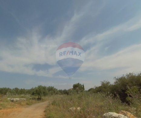 R9-3819 Land for Sale in Btorram – Koura, 1,550 m², Zoning 20/40 أرض للبيع في بطرام – الكورة، 1,550 م²، تصنيف 20/40