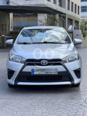 Toyota in Bouchrieh - Toyota yaris Model 2015