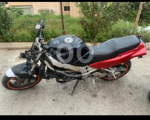 Motorcycles & ATVs dans Jbeil - 750cc Honda
