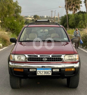 Nissan in Ras el-Metn - Nissan pathfinder model 1999