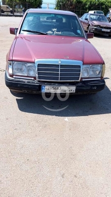 Mercedes-Benz in Tripoli - 300 model 1991