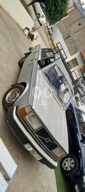 Volvo in Beirut City - Volvo 244 موديل 80