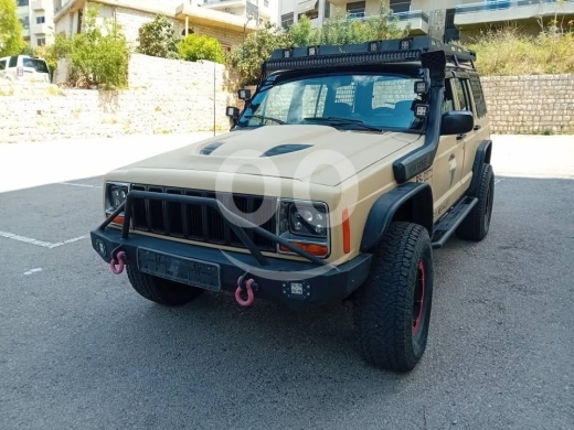 Jeep in Sarba - Jeep Cherokee 1989