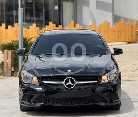 Mercedes-Benz dans Amchit - MERCEDES CLA 250 2015