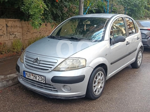 Citroën dans Tripoli - ستروان موديل 2004