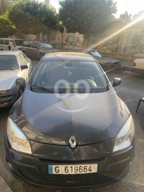 Renault in Beirut City - رينو ميغان ٢٠١١