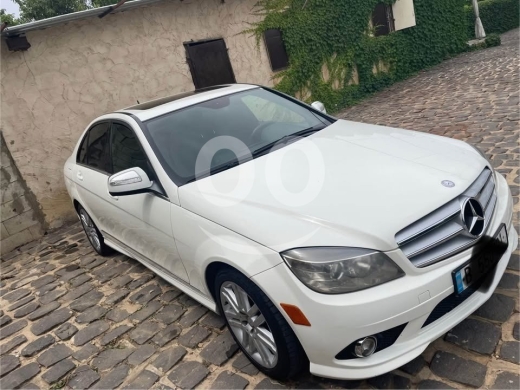 مرسيدس بنز في زغرتا - C300 2008