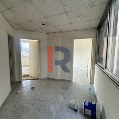 R9-1669 Prime 100 sqm Office for Sale on 3rd Floor in Tal, Tripoli – Ideal for Business