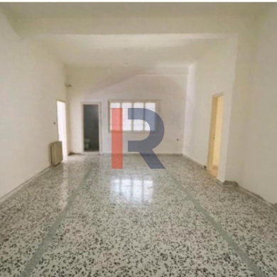 R9-1671 Apartment for Sale: Spacious 182 sqm First-Floor Unit on Hassoun Street, Abou Samra