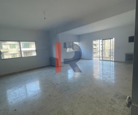 R9-1774 A spacious 190 sqm apartment for sale in Abou Samra - Tripoli