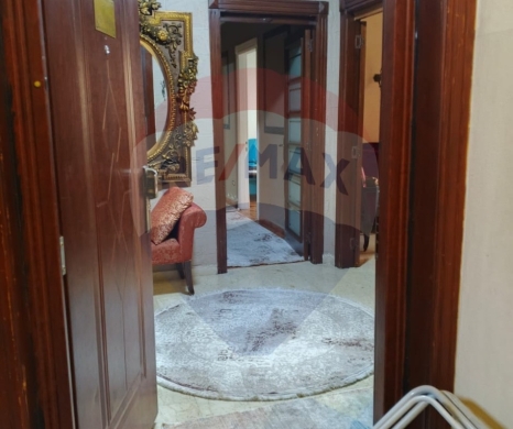 R9-1981 Spacious Apartment 200m for sale in Sahat Al Shiraa - Abou Samra