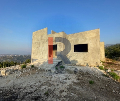 R9-1988 Land 3493m with Incomplete House 205m for sale in Zgharta