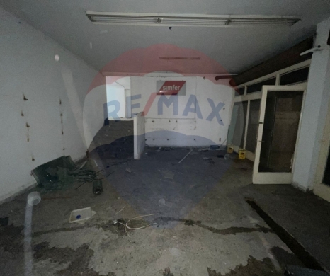 R9-2080 Two Connected Shops 130m² for sale in Houriya Street - Tripoli