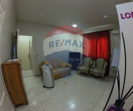 R9-2392 Apartment 300m for sale in Abu Samra – Tadrib Street