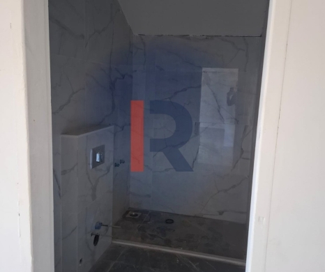 R9-1948 Charming Jamalon for Sale in Btouratij, Koura