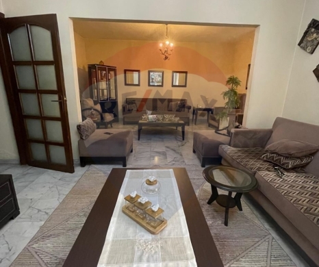 R9-2247 Apartment 200m for sale in Miten Street - Tripoli