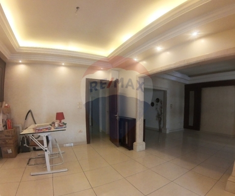 R9-2592 Apartment for Sale in Azmi, Tripoli — 185 Square Meters