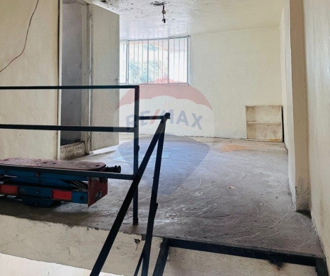 R9-2775 Smart Investment: 30m² Commercial Shop in Bahsas