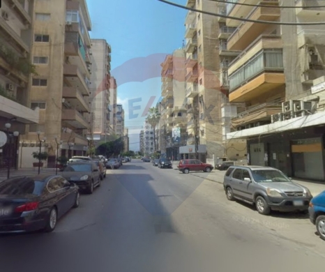 R9-2861 Showroom for Rent in Nadim El Jisr – 400 m² with Dual Facades