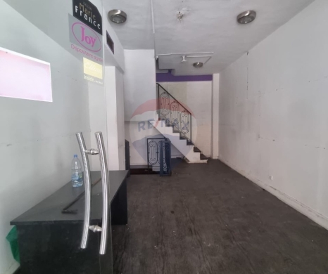 R9-2930 Shop for Sale in Nakabet Al Ateba Tripoli – 100 m², 3 Floors, Central Location
