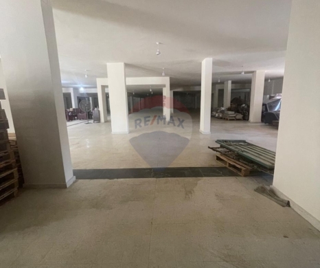 R9-2931 Showroom for Rent in Daher Al Ain Koura – 1,200 m², 6 Facades, Main Road