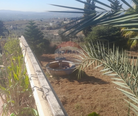 R9-2950 Land with House for Sale in Alma Zgharta – 4,700 m² Residential